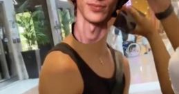 ManuuXO (Italian Streamer)