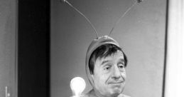Presentador del Chavo del 8-Chapulín Colorado