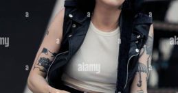 Pale Waves (Heather Baron-Gracie)
