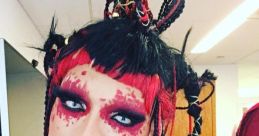 Yvie Oddly