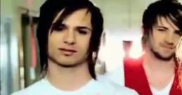 Paramore: Misery Business [OFFICIAL VIDEO]
