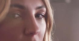 Julia Michaels - Issues