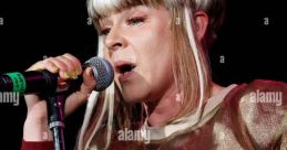 Commercial, Swedish Vocalist with a Professional and Enlightening Demeanor