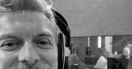 Proficient and Seasoned Indigenous Italian Voiceover Virtuoso