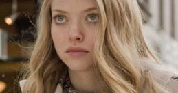 Amanda Seyfried (Chloe)