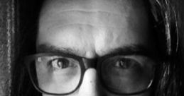 Thierry - Warm French Narrator - Voicemaker Professional Free Middle-aged, warm voice exudes intimacy, making it perfect for