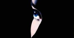 In Dreams (1999) A suburban housewife learns that she has a dreamworld connection to a serial murderer, and must stop him