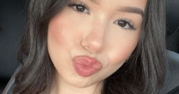 Joslynn Joslynn is a captivating performer based in the United States, celebrated for her smooth and charismatic voice
