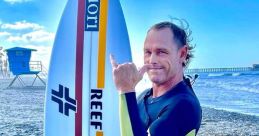 Taylor Knox Taylor Knox is an accomplished professional surfer known for his powerful and stylish approach to the waves.