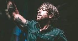Neal Middleton Neal Middleton is a dynamic male vocalist and the charismatic lead singer of the acclaimed rock band Royal