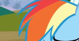 Rainbow Dash sonriendo con su icónico cabello multicolor, representando la amistad en My Little Pony en Español Latino.