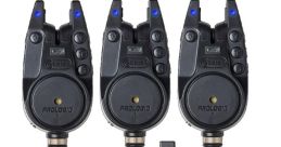Prologic carp bite alarm set with three indicators and a receiver, ideal for improving your fishing experience and catch efficiency.