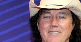 David Lee Murphy David Lee Murphy has a voice that is unmistakable in the world of country . It's warm, raspy, and full of