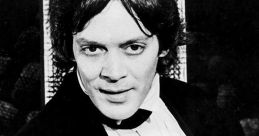 Raul Julia
