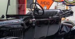 Open-Top Vintage Bus: Dennis (1925): 4 Cylinder Petrol Engine: Exterior