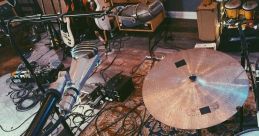 Real drum Library The first , "Gs 11", is a dynamic and bold snare drum hit that immediately grabs your attention. As the