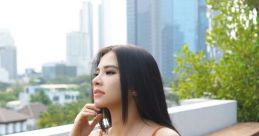 Vania Lovely