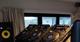 DJ SPACE