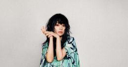 Faye sings??