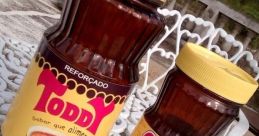 Deolane pão com ovo Toddy ou Nescau