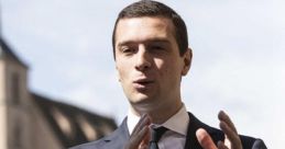 Jordan Bardella se cehie dessus