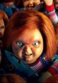 Chucky from Child's Play, holding a knife, embodies horror in this chilling French version scene.