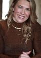 Phoebe Schecter Phoebe Schecter is a dynamic sports broadcaster and a prominent voice in American football, known for her